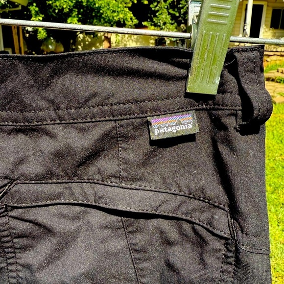 Patagonia Pants - PATAGONIA Ladies Black Bermuda Shorts Size 2